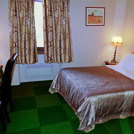 Restaurant Cristal 万泽内姆